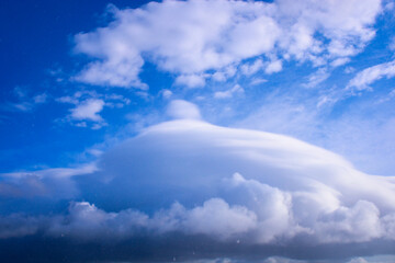 Spectacular Lenticular Cloud Formation in the Sky