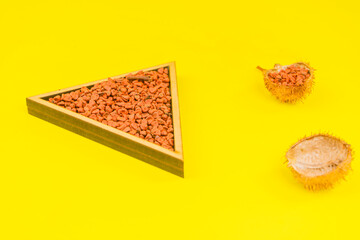 Red annatto seeds powder - Bixa orellana