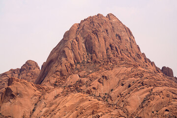 Der Inselberg Spitzkoppe in der Erongo-Region in Namibia