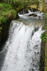 Kleiner Wasserfall