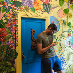 
Content distribution
Content distribution
100%
10
G60

Colorful budget-friendly art hostel in old...