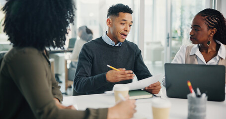 Obraz premium Feedback, meeting or business people with documents for teamwork, collaboration or investment. Coworking, laptop or group of financial advisors talking for project, budget growth or risk management
