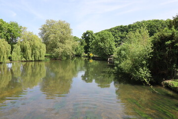 La rivi&egrave;re le Loir, ville de Lavardin, d&eacute;partement du Loir et Cher, France