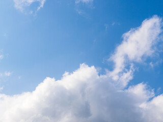 5月　昼の青空と雲73