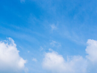 5月　昼の青空と雲105