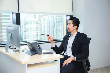 Professional Agent Call Center, Providing Exceptional Service Support to Clients Using Headset Computer, Efficiently Handling Calls, Communication to Ensure Assistance