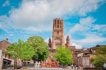 Albi avec les yeux de pixato