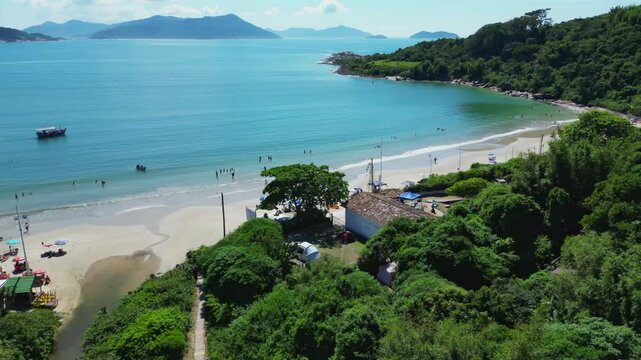 Bela vista da Praia da Pinheira que fica em Santa Catarina no Sul do Brasil