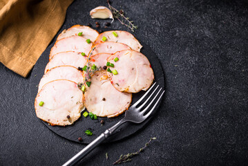 Sliced chicken sausage with herbs