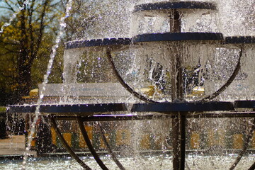Springbrunnen, Wasser, Fontäne, Stahl, Form, Etagen, Park, Stadt Brandenburg, Ausflugsziel