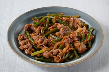 牛肉とニンニクの芽の炒めもの