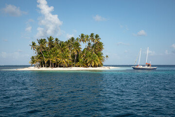 sailing trip in panama at san blas islands