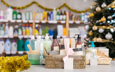 On eve of Christmas, store offers gift for purchase consisting of shower gel, moisturizer and related products