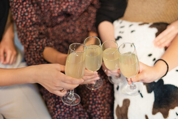 女子会・乾杯