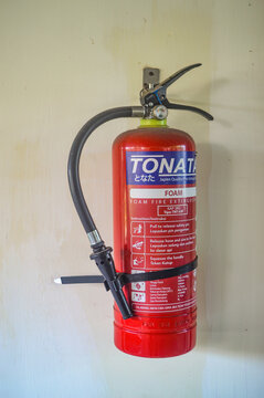 red fire sprayed 3KG Tonata wet chemical powder on the wall, Indonesia, 23 December 2023