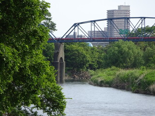 相模川から見た高速の鉄橋