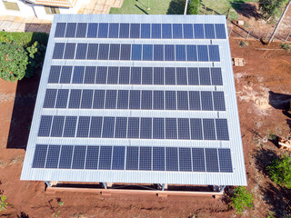 Photovoltaic plant built on top of a metal structure in residence