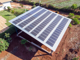 Photovoltaic plant built on top of a metal structure in residence