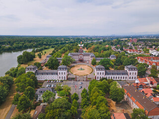 Fototapeta premium Castle in hanau from above in the simmer.
