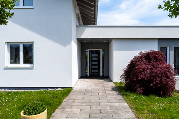 Moderner Hauseingang
