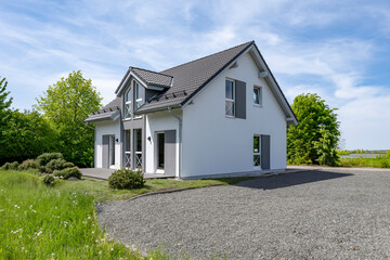 Einfamilienhaus mit Garten