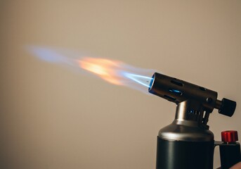 青い炎 熱い火炎放射器 精密な火調整 燃焼ツール