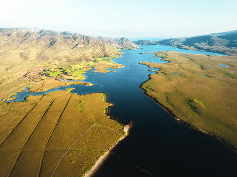 Atemberaubende Luftaufnahme des Wild Nephin Nationalparks, Irland