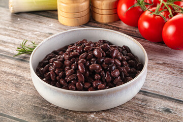 Canned black beans in the bowk