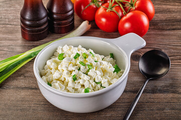 Cottage cheese with green onion