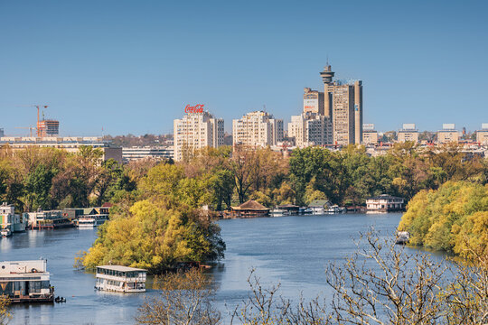 5 April 2025, Belgrade, Serbia: Sava river, showcasing the city's unique blend of nature and urban development, with the iconic Genex Tower