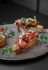 Crispy Bread with Tomatoes and Basil Plating