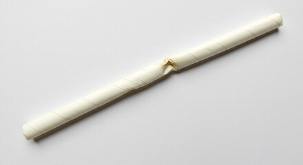 구부러진 종이 빨대