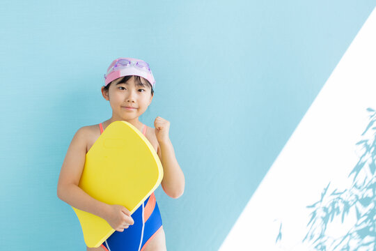 水泳教室に通う女の子