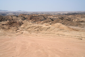 Felsige Wüstenlandschaft im Hinterland von Swakopmund in den sogenannten Moonlands 