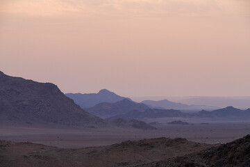 Abendstimmung in den Bergen im Grenzgebiet von Namib und Naukluft