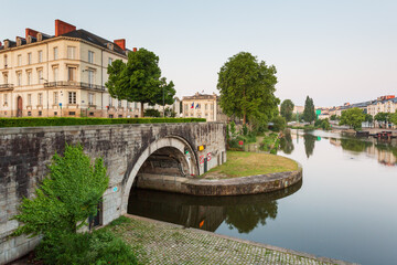 Entr&eacute;e du tunnel Saint-F&eacute;lix et H&ocirc;tel du D&eacute;partement de Loire-Atlantique &agrave; Nantes - Entrance of Saint-F&eacute;lix tunnel and "H&ocirc;tel du D&eacute;partement de Loire-Atlantique" at Nantes