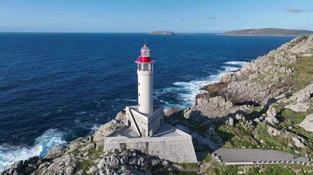 Faro de Punta Nariga desde punto de vista A&eacute;reo