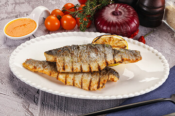 Grilled seabass fillet with lemon