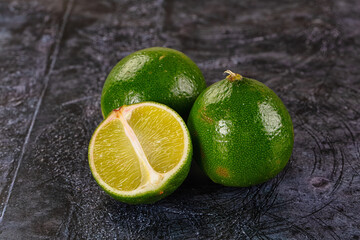 Ripe ggeen juicy lime heap