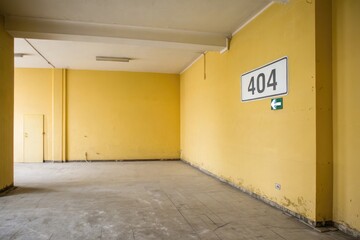 Error Sign on Yellow Wall of Empty Room in Urban Space Generative AI