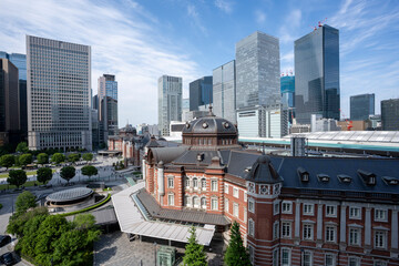 東京駅丸の内口の風景