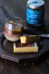 アイスコーヒーとバームクーヘン