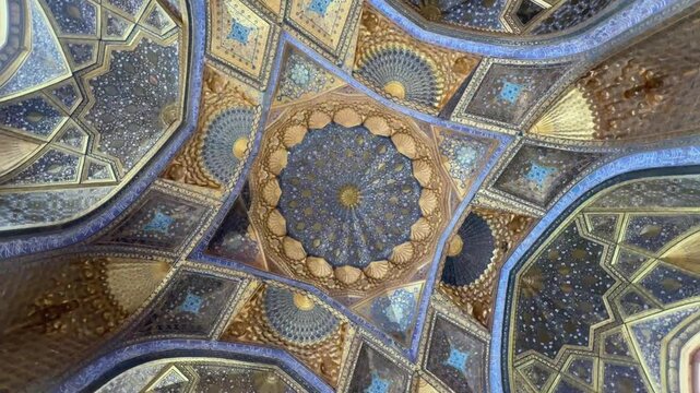 Inside view of the Gur-e-Amir (Guri Amir) in Samarkand, Uzbekistan. Interior of mausoleum of the Turco-Mongol conqueror Timur (Tamerlane) Samarkand, Uzbekistan