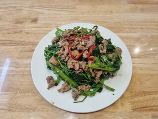 Stir-fried with beef and vegetables