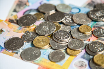 Money on australian notes with gold and silver coins