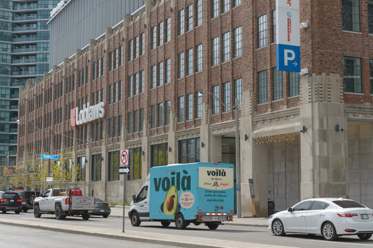 voil&agrave; truck and former Loblaws warehouse at Bathurst & Lake Shore Blvd, now flagship store, 500 Lake Shore Blvd W, Toronto