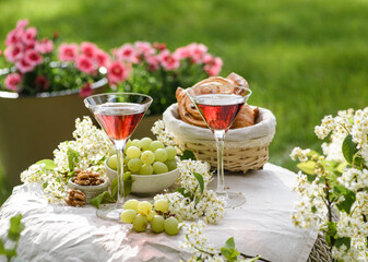 cocktails in the garden on a flower table