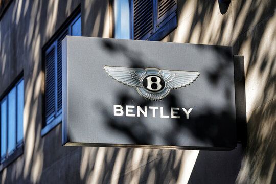 Bentley Motors Luxury Car Manufacturer Logo, High-Performance Vehicle Text Signage, Prestige Car Lettering Sign, Bruton Street, Berkeley Square, Mayfair, Central London, England, UK, May 2025