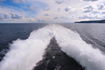 Gischt eines Schiffes