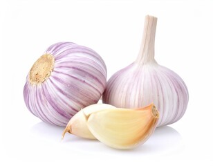 Obraz premium Garlic Aroma: Capturing the robust essence and earthy fragrance of fresh garlic, this image showcases peeled cloves ready to tantalize the senses. It is a culinary delight